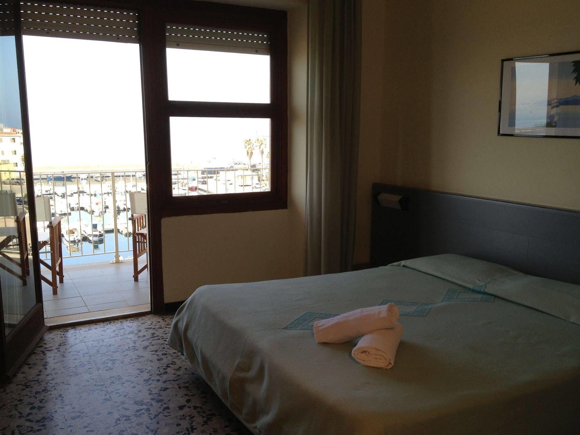 Panorama Hotel Portoscuso Esterno foto